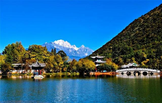 大家推薦一些，比較不錯的旅游圣地吧。個(gè)人更偏好自然景觀(guān)？