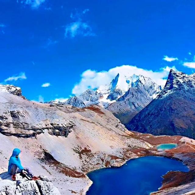 大家推薦一些，比較不錯的旅游圣地吧。個(gè)人更偏好自然景觀(guān)？
