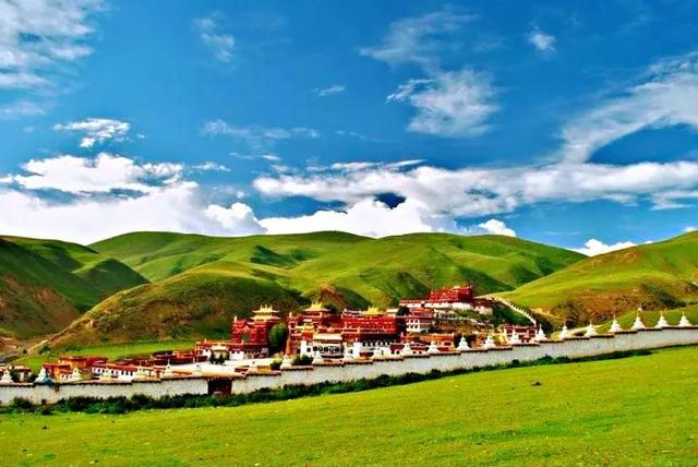 大家推薦一些，比較不錯的旅游圣地吧。個(gè)人更偏好自然景觀(guān)？