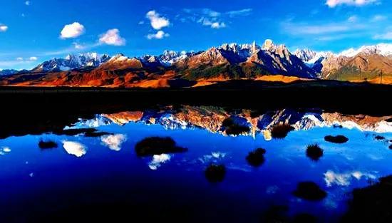 大家推薦一些，比較不錯的旅游圣地吧。個(gè)人更偏好自然景觀(guān)？